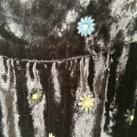 UO Kimchi Blue Velvet Embroidered Baby Doll Dress 🦋✨ free shipping - Picture 4 of 5